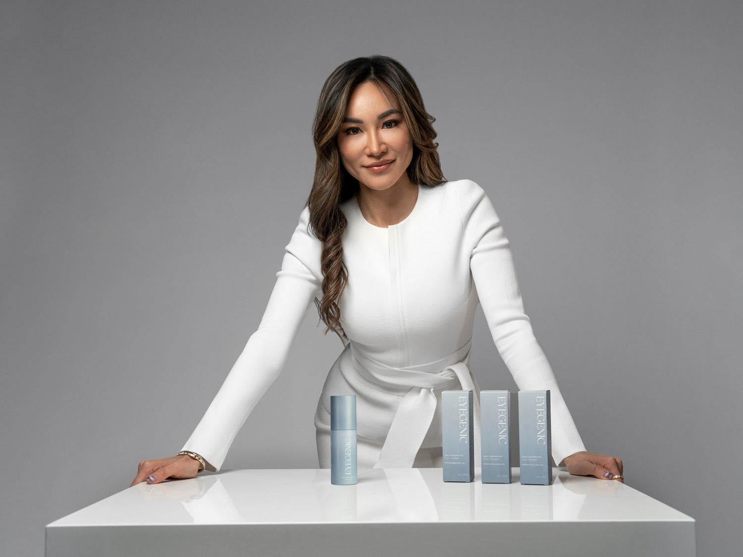 Eyegenic product angled